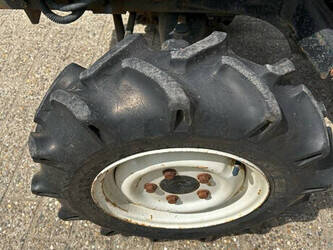 mitsubishi-mt165-1490011-49174260