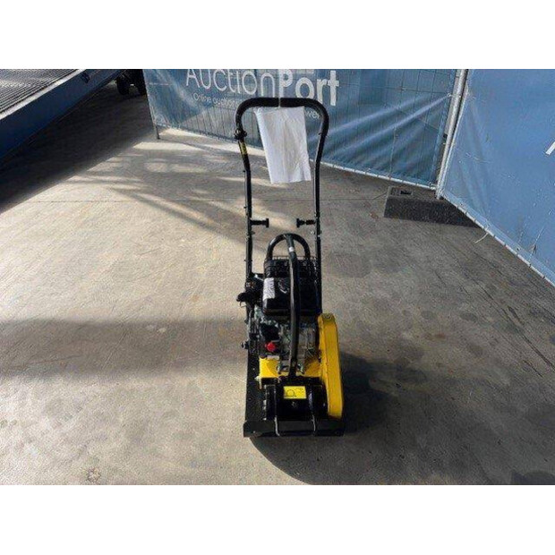 2024 BC C50L-49174646