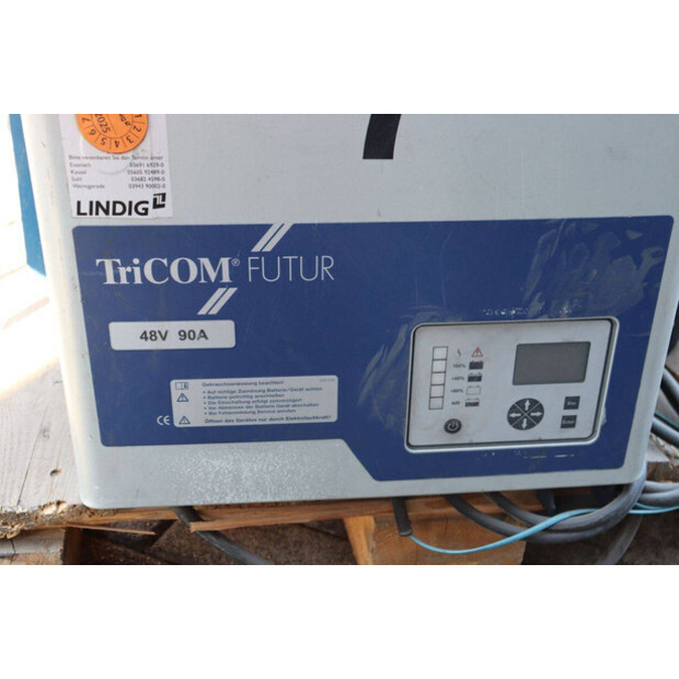 TRICOM Futur-49175053