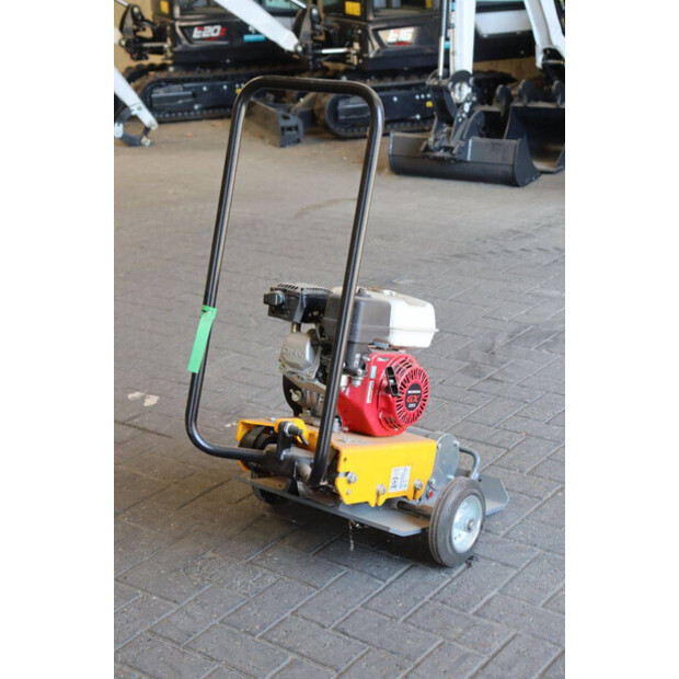2024 GiANT GP1545G-49175690