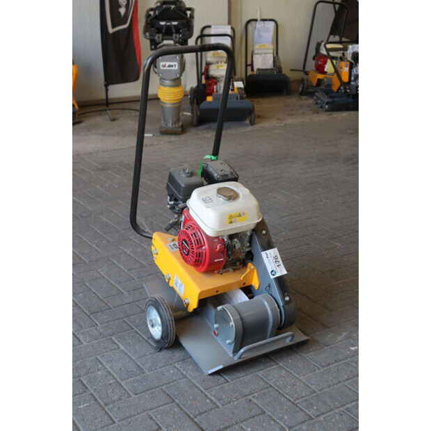 2024 GiANT GP1545G-49175691
