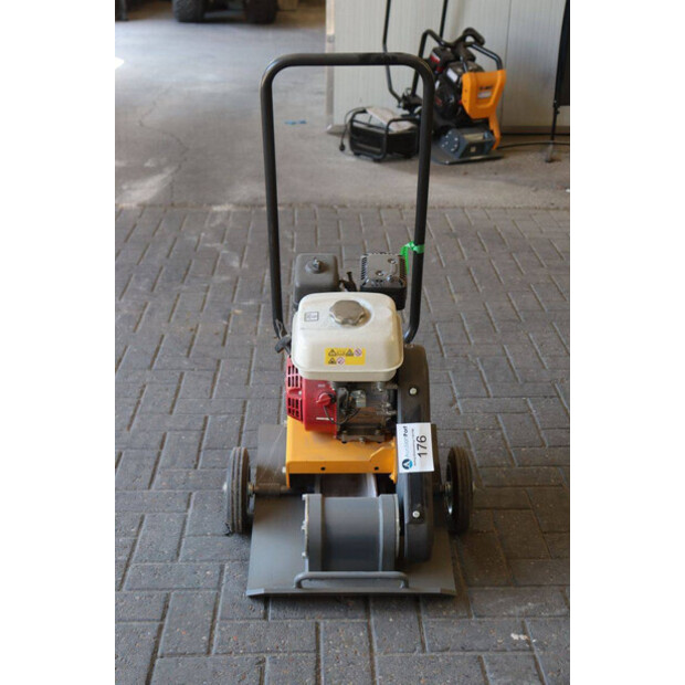 2024 GiANT GP1545G-49175692