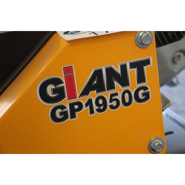 2025 GiANT GP1950G-49175709
