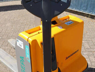 2020-jungheinrich-emc-110-49175869