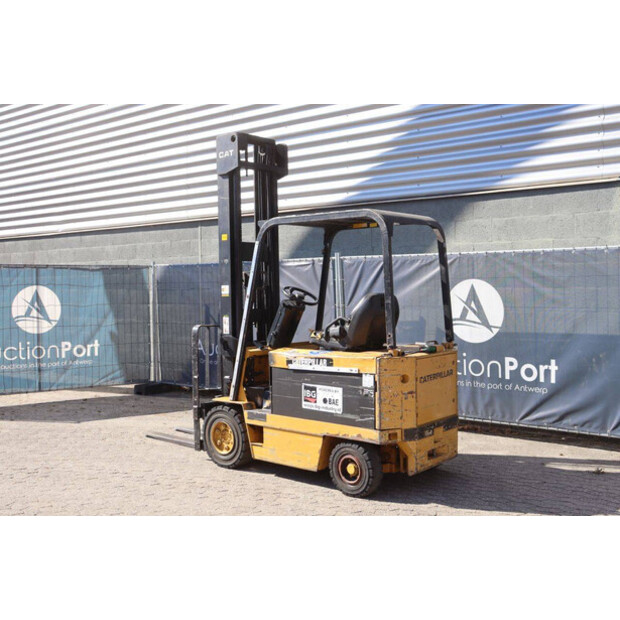 1996 Caterpillar F50DSA-49180591