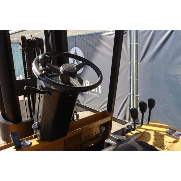 1996 Caterpillar F50DSA-49180611