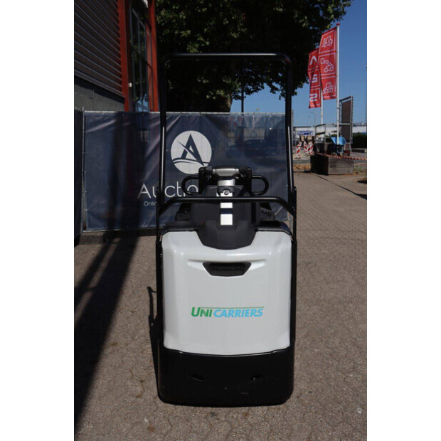 2020 UNICARRIERS OEP120-49180630