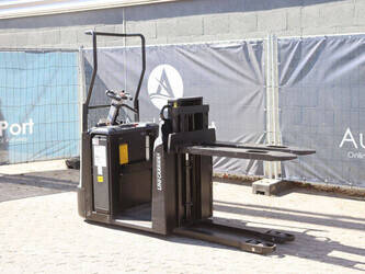 2020-unicarriers-oep120-49180651