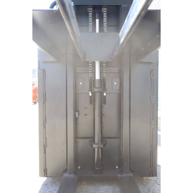 2020 UNICARRIERS OEP120-49180655
