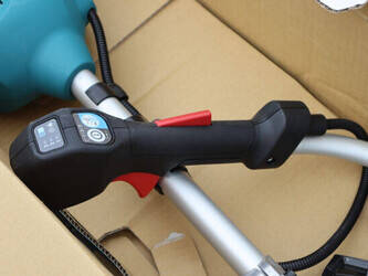makita-ur012g-49180855