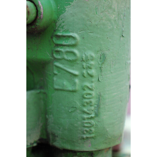 CASE W70-49181253