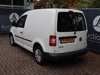 2011-volkswagen-caddy-1490225-49181664