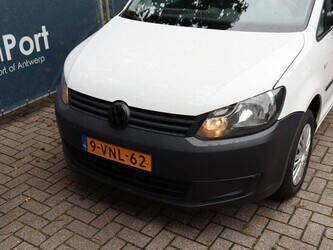 2011-volkswagen-caddy-1490225-49181668