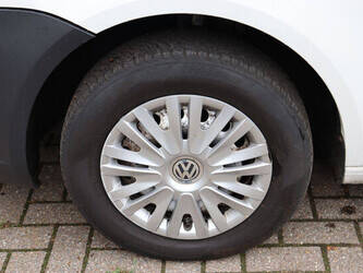 2011-volkswagen-caddy-1490225-49181670
