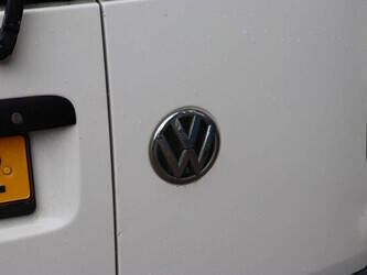 2011-volkswagen-caddy-1490225-49181673