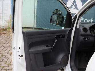 2011-volkswagen-caddy-1490225-49181687