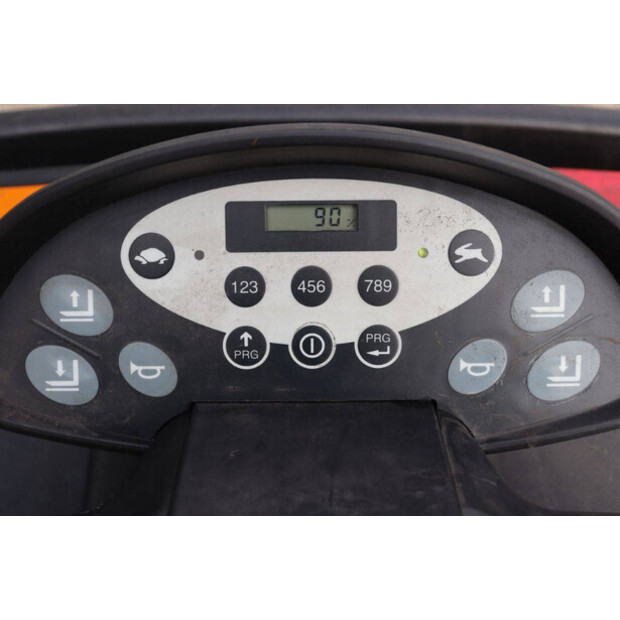 2015 Still CX20-49181776