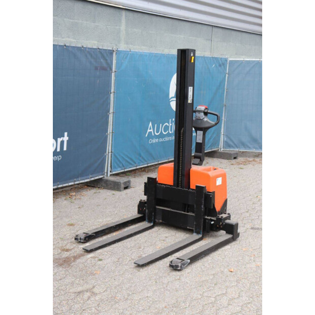 2009 BT HWE100S-49181820
