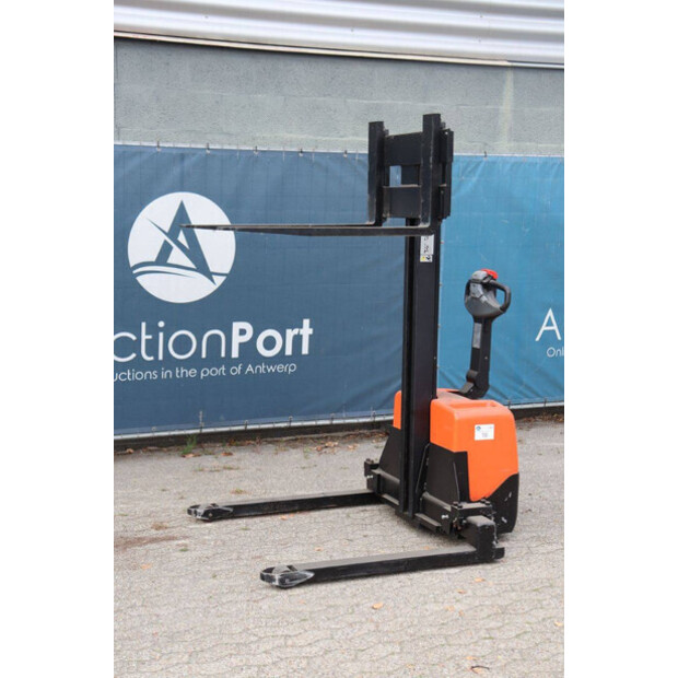 2009 BT HWE100S-49181833