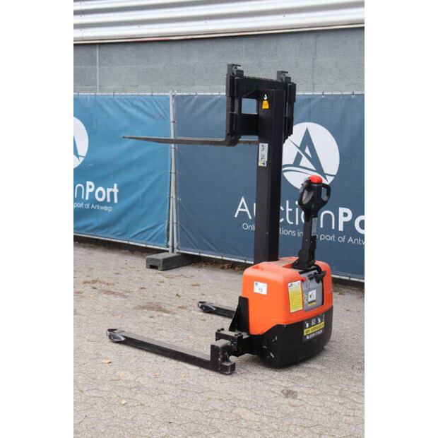 2009 BT HWE100S-49181835