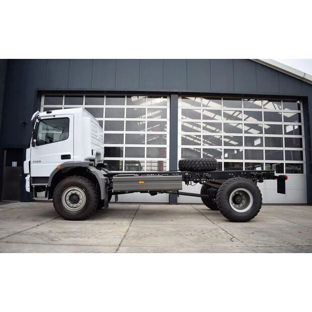 2023 مرسيدس بنز ATEGO 1725-49181975
