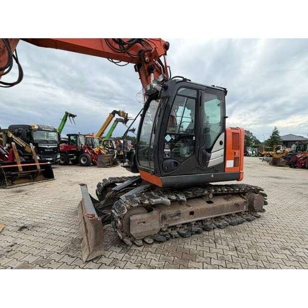 Hitachi ZX135US-49183657