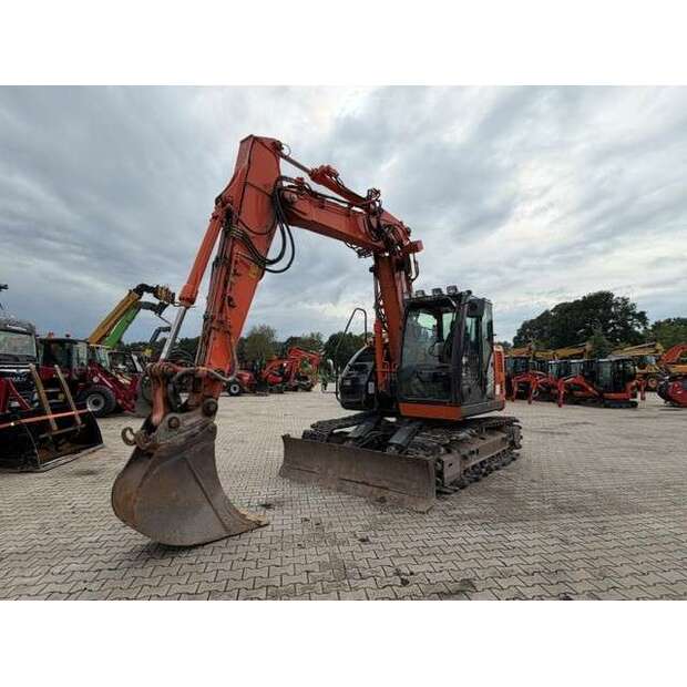 Hitachi ZX135US-49183658