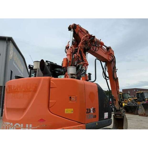 Hitachi ZX135US-49183662