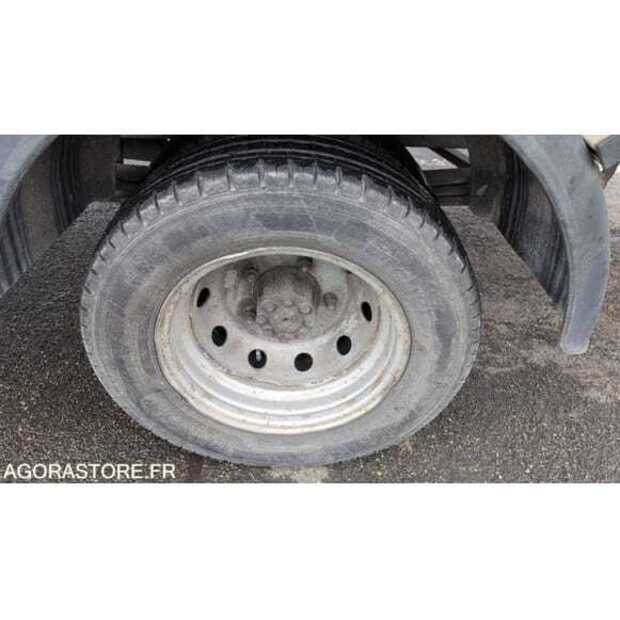 2008 Renault Maxity-49185489