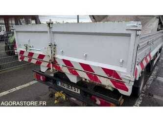 2008-renault-maxity-1490368-49185492