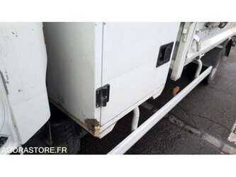 2008-renault-maxity-1490368-49185495