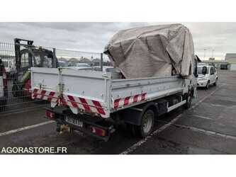 2008-renault-maxity-1490368-49185499