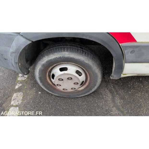 2009 Iveco 35C14G-49185513