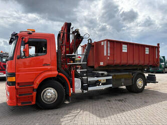 2004-mercedes-benz-axor-49186628
