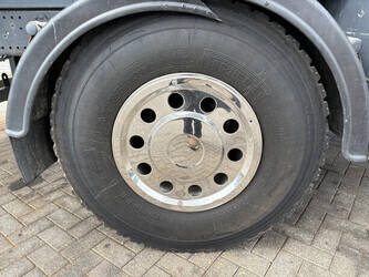 2004-mercedes-benz-axor-49186651