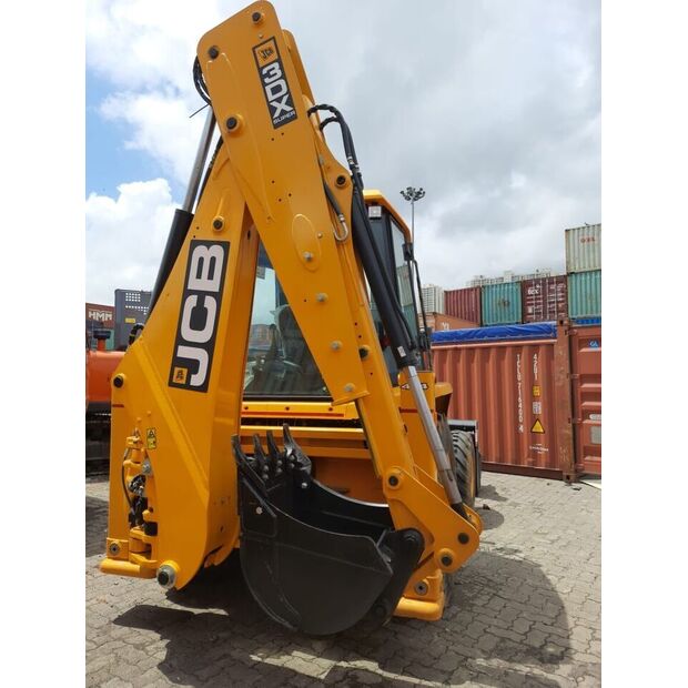 2025 JCB 3DX-49187625