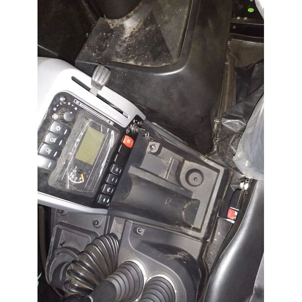 2025 JCB 3DX-49187632