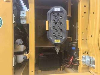 2024-caterpillar-320gc-1490581-49192657