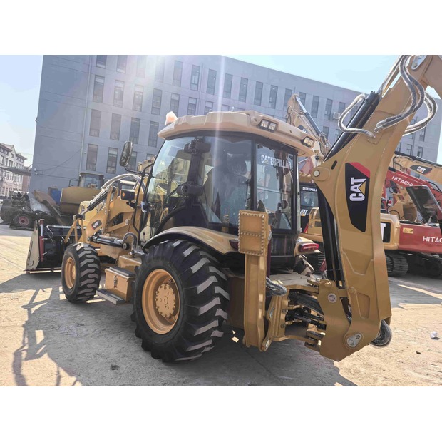 2024 Caterpillar 428F-49192663