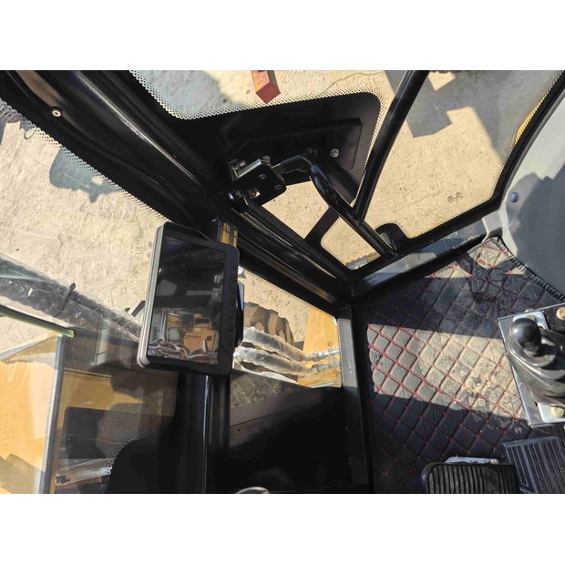 2024 Caterpillar 428F-49192667