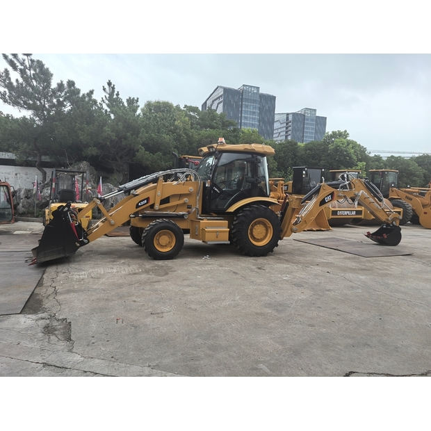 2023 Caterpillar 420F-49192697