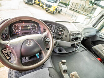 2009-mercedes-benz-actros-3236-49193310