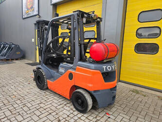 2021-toyota-02-8fgf25-1490596-49193929