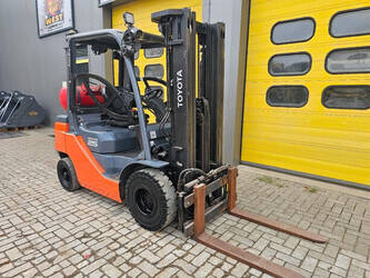 2021-toyota-02-8fgf25-1490596-49193933