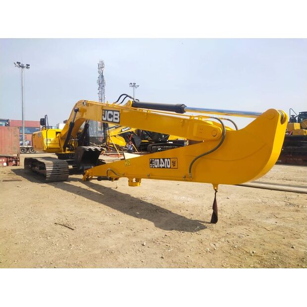 2025 JCB 245LR-49196953