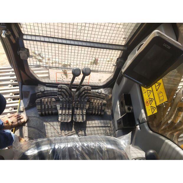 2025 JCB 245LR-49196959