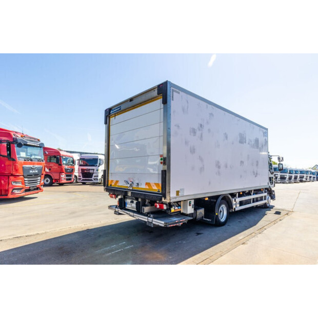 2018 Renault D10-49198597