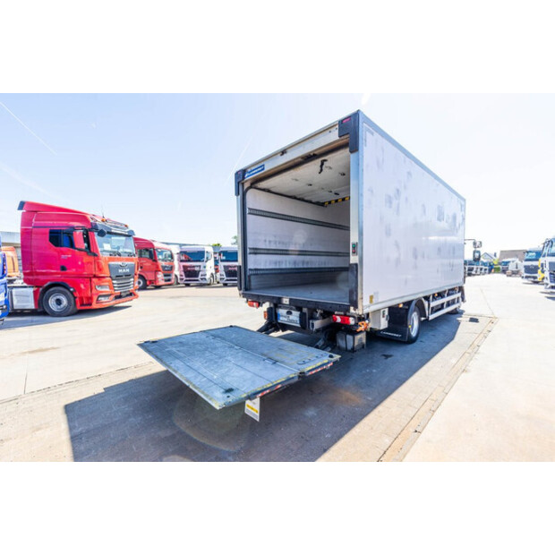 2018 Renault D10-49198601