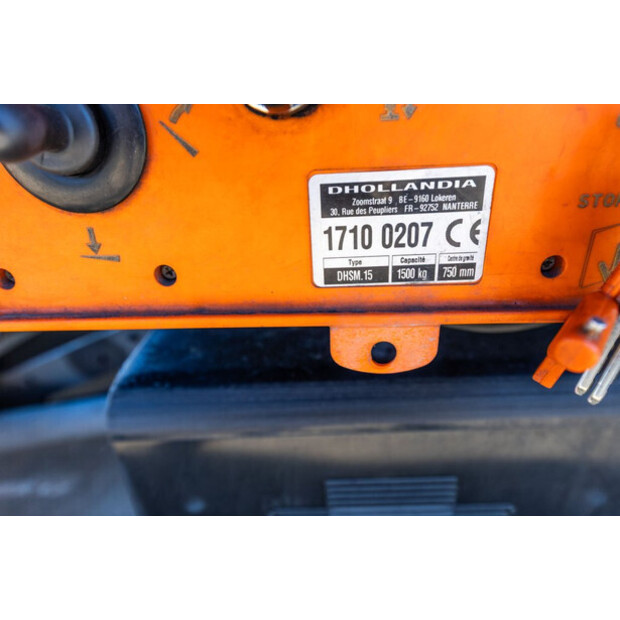2018 Renault D10-49198608
