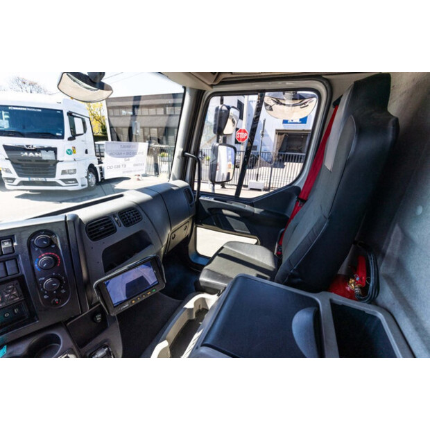 2018 Renault D10-49198614